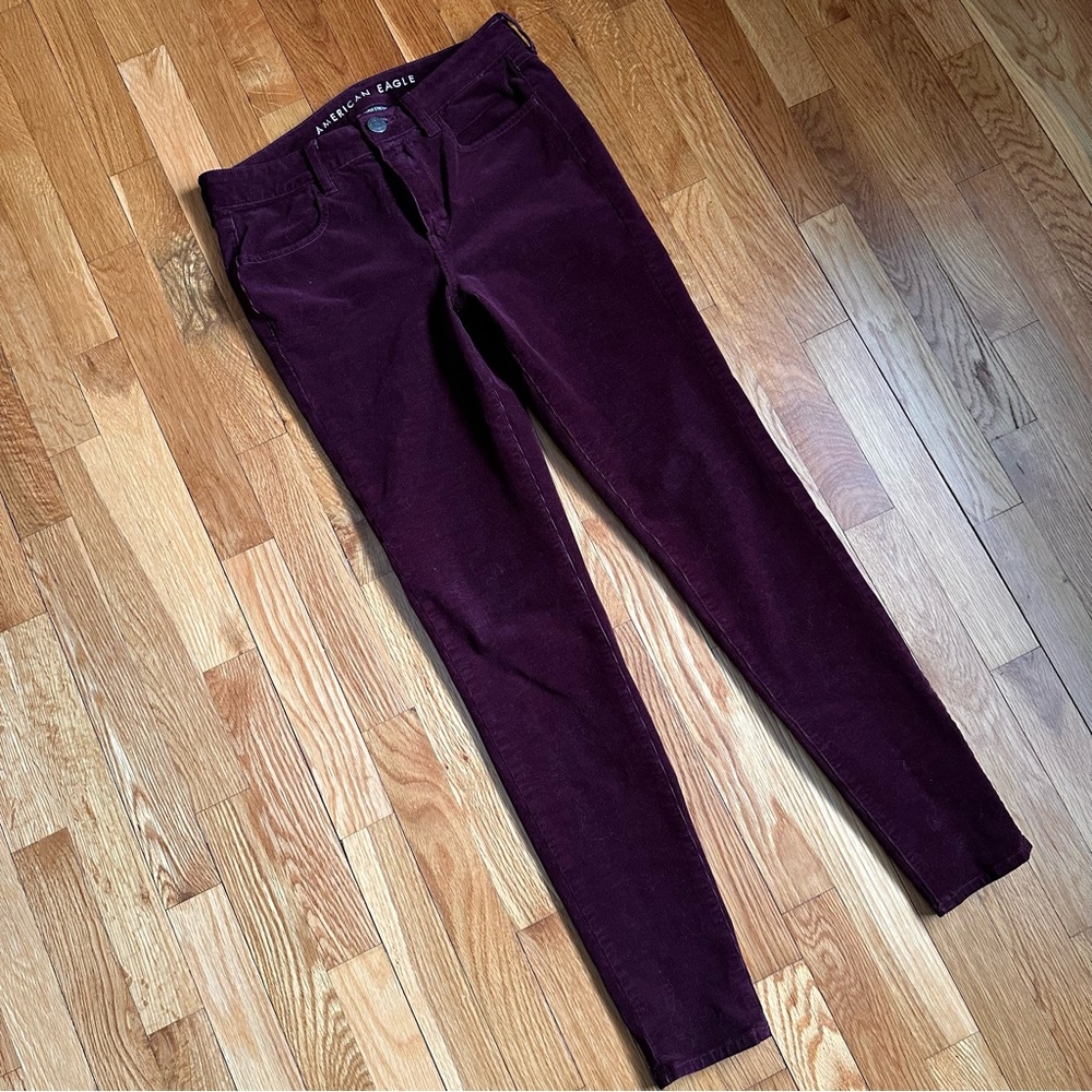 American Eagle burgundy corduroy pants